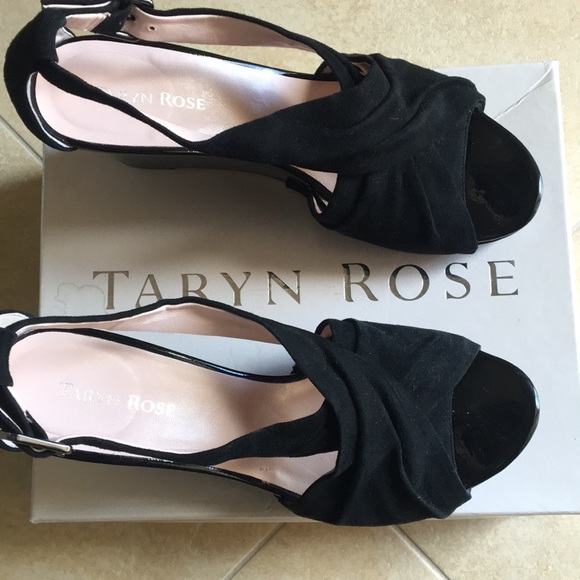 Taryn Rose Shoes - Women’s wedge sandle